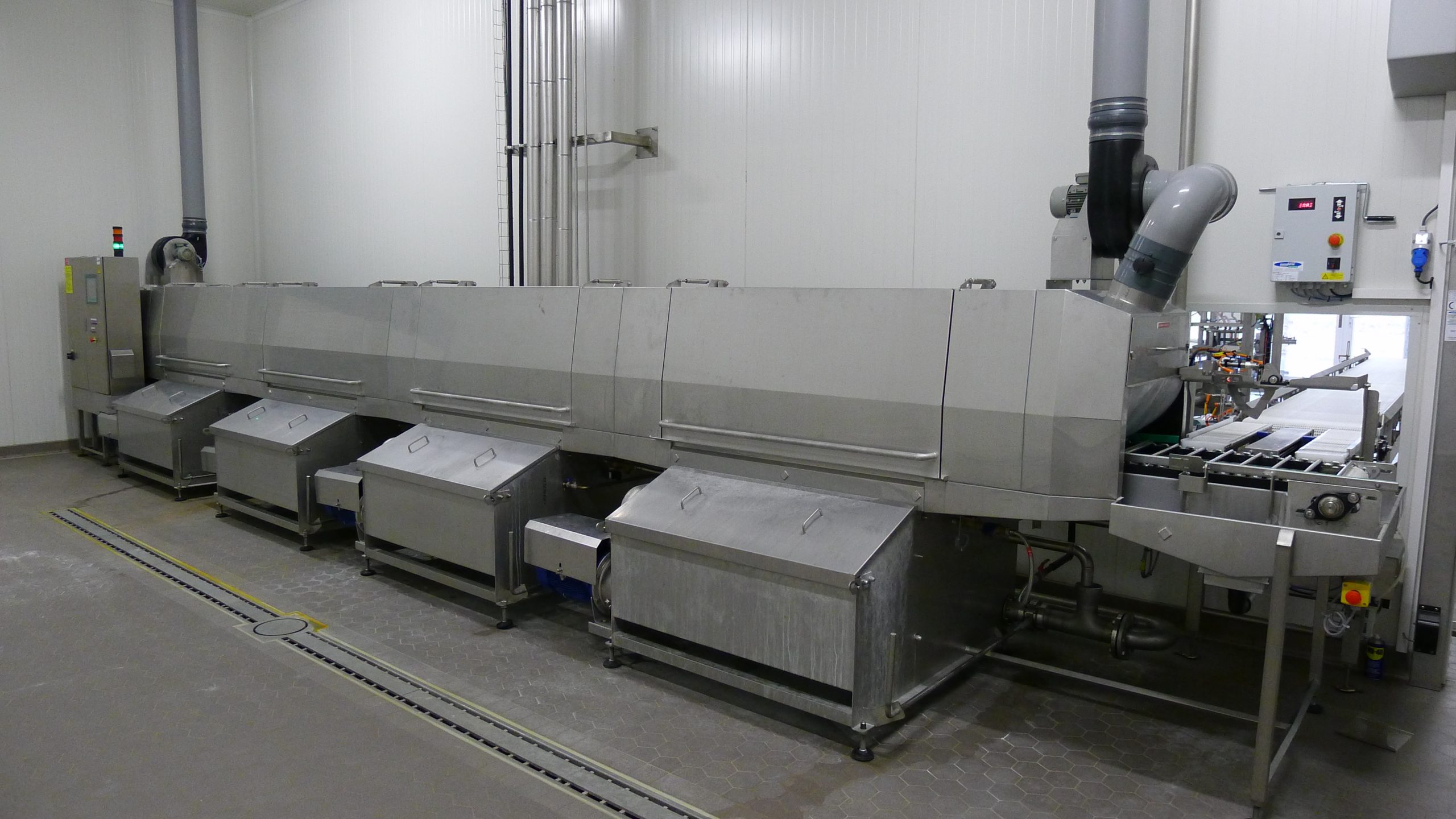 Cretel crate washer dairy industry