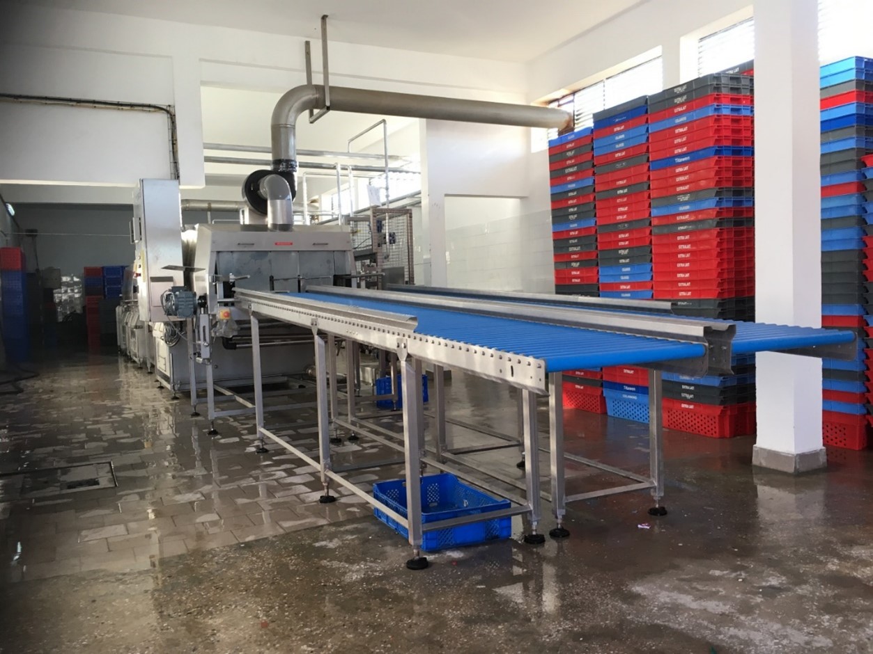 Cretel crate washer and pallet washer fish industry