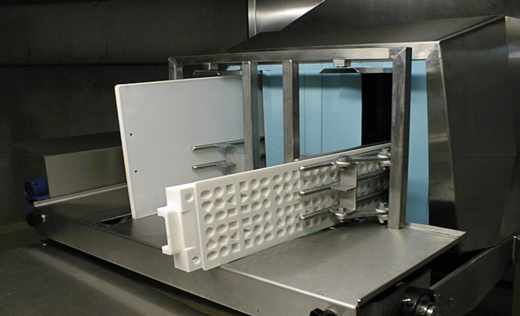 Cretel vertical transport moulds